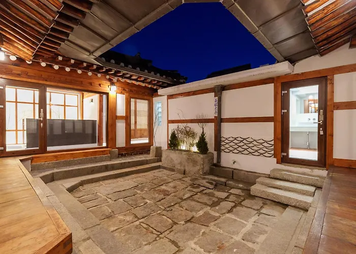 Bukchon Hanok - 'yul Jae' Seoul